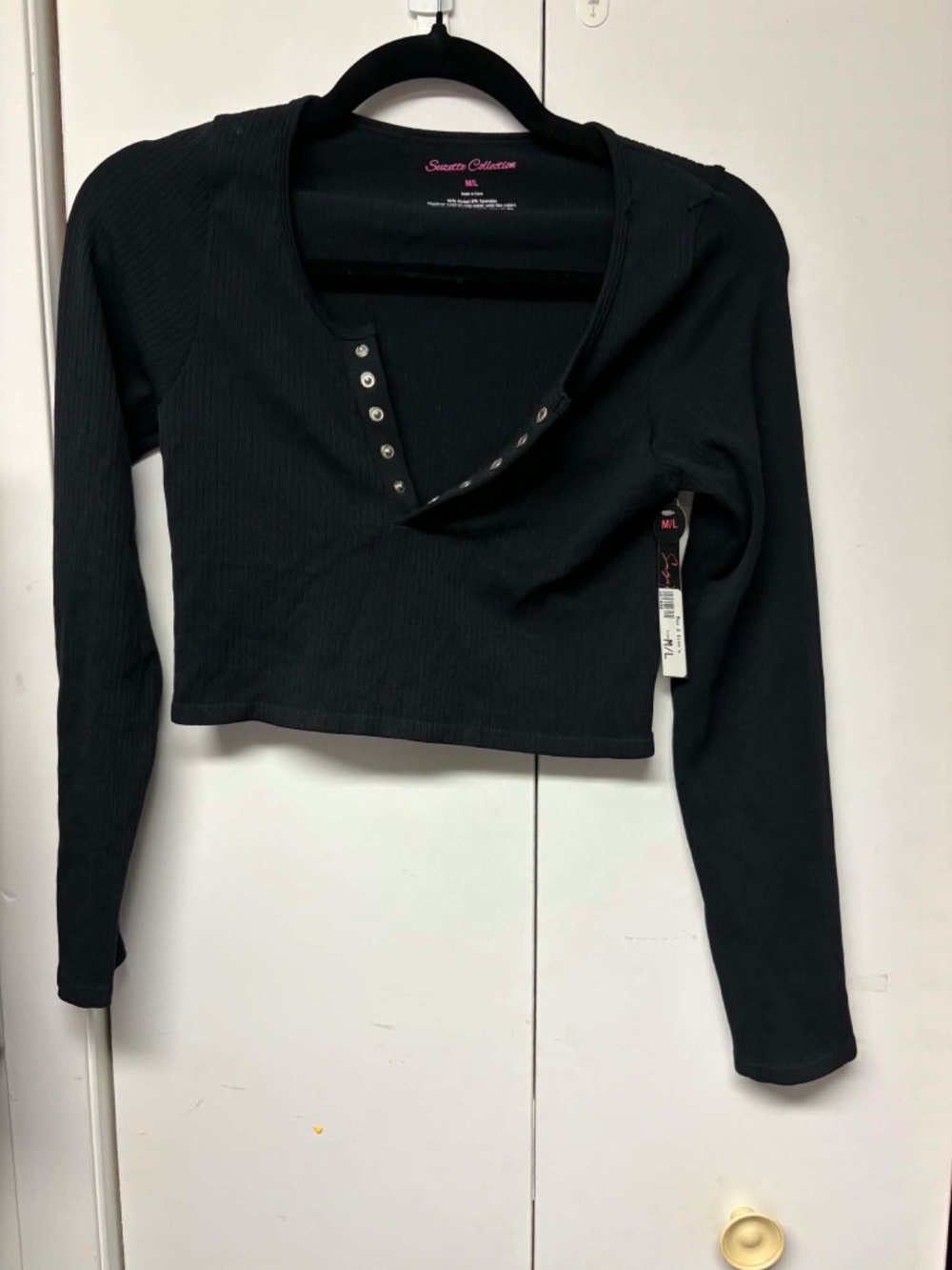 Max & Ginos black ribbed long-sleeve crop top M/L